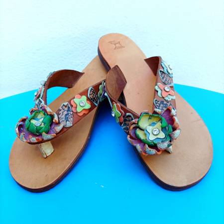 Χειροποίητο Δερμάτινο Γυναικείο Σανδάλι