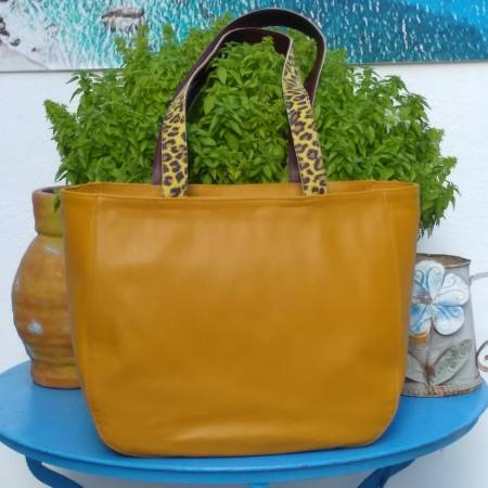 Χειροποίητη Δερμάτινη Γυναικεία Τσάντα