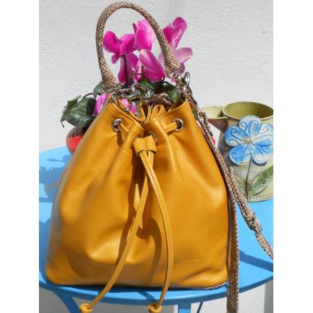 Χειροποίητη Δερμάτινη Γυναικεία Τσάντα